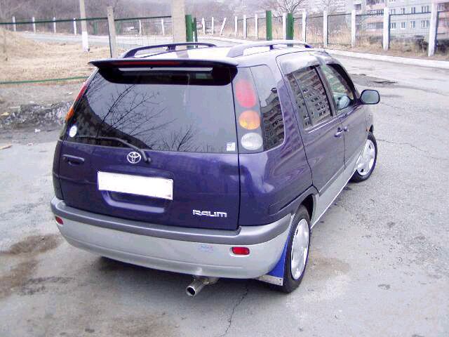 1999 Toyota Raum