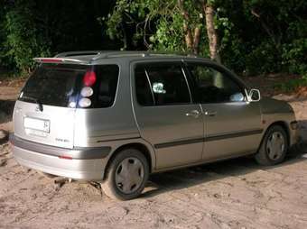 1999 Toyota Raum