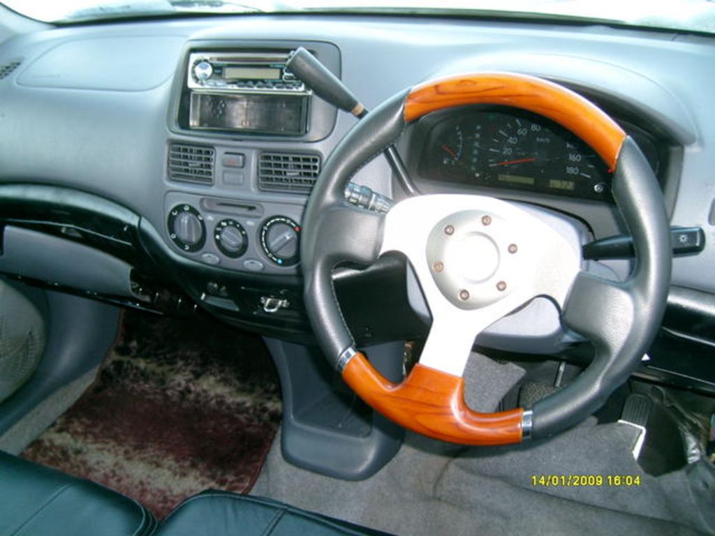 1999 Toyota Raum