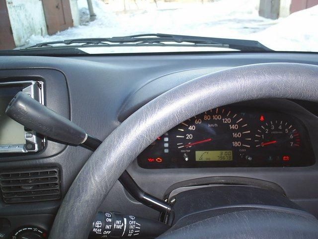 1999 Toyota Raum