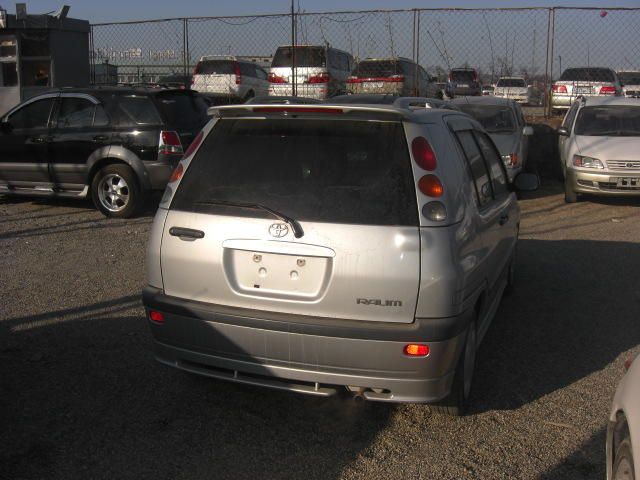 1999 Toyota Raum