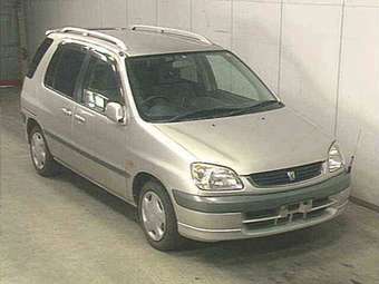 1999 Toyota Raum