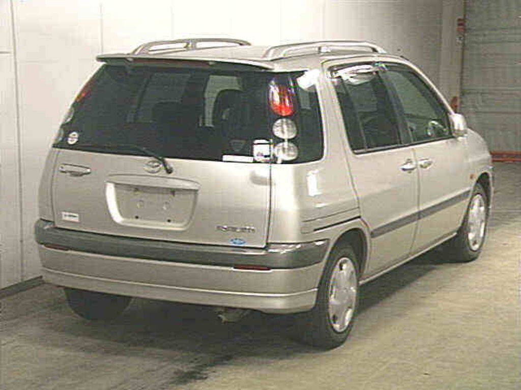 1999 Toyota Raum