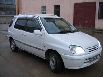 1999 Toyota Raum