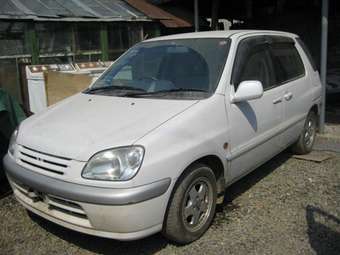 1999 Toyota Raum