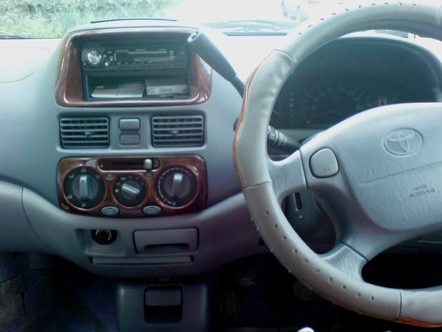 1999 Toyota Raum