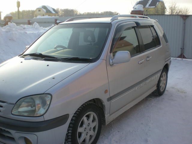 1999 Toyota Raum