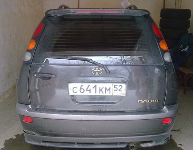 1999 Toyota Raum