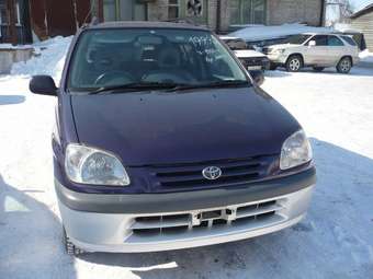 1999 Toyota Raum