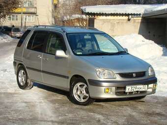 1999 Toyota Raum