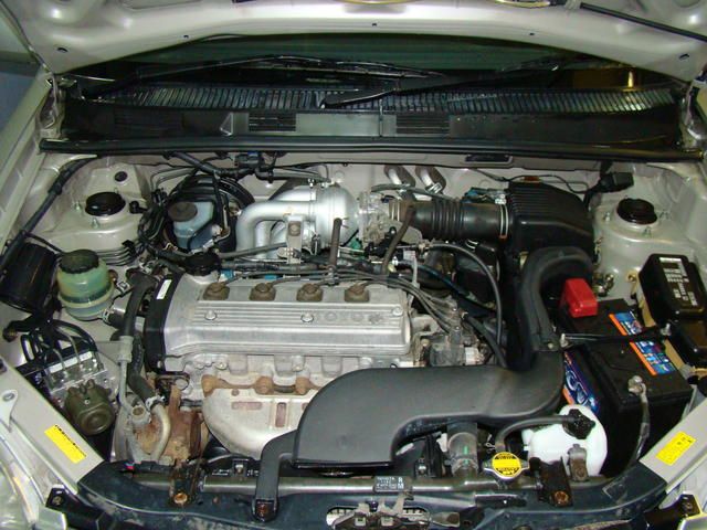 1999 Toyota Raum