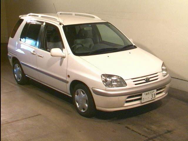 1999 Toyota Raum Pics