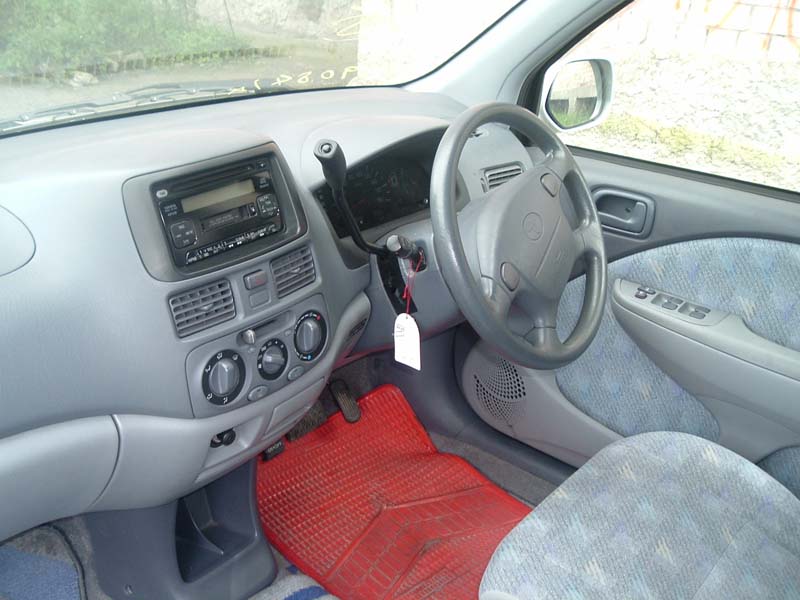 1999 Toyota Raum Pictures