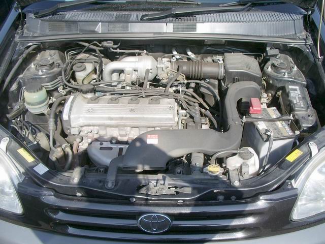 1999 Toyota Raum Images