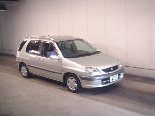 1999 Toyota Raum Photos