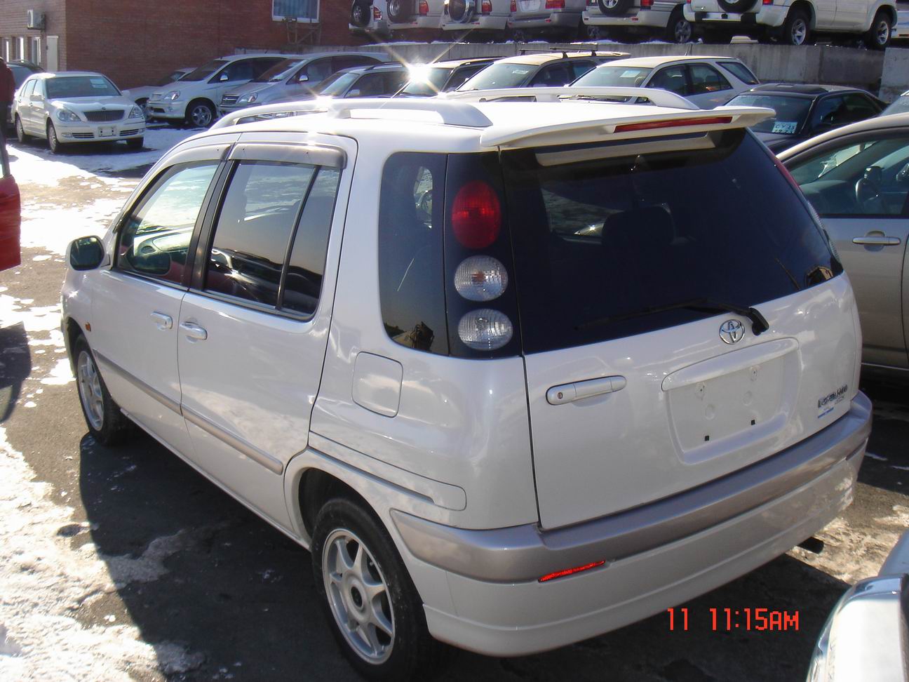 1999 Toyota Raum Pics