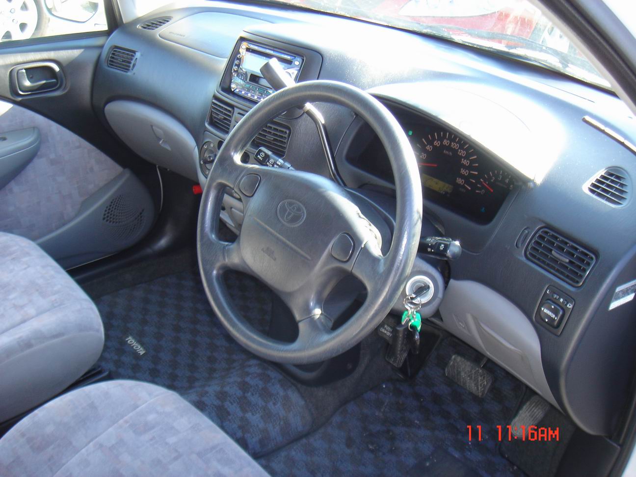 1999 Toyota Raum Pictures