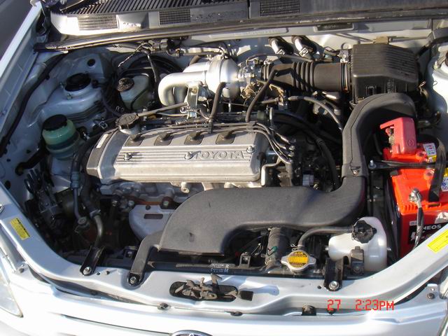 1999 Toyota Raum Photos