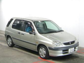 2000 Toyota Raum