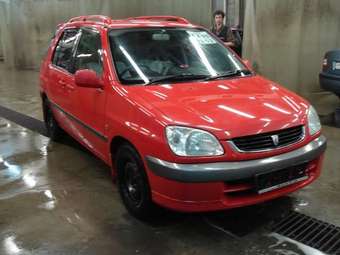 2000 Toyota Raum