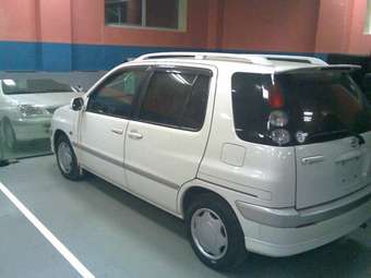 2000 Toyota Raum For Sale