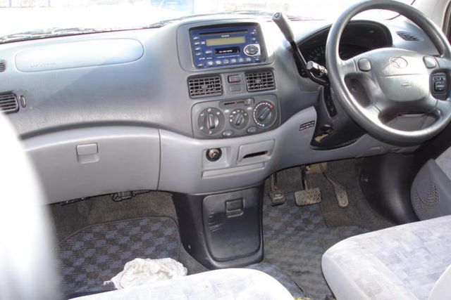 2001 Toyota Raum