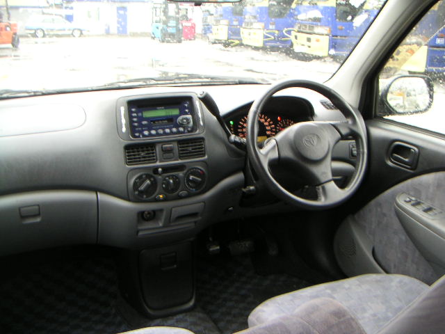 2001 Toyota Raum Pics