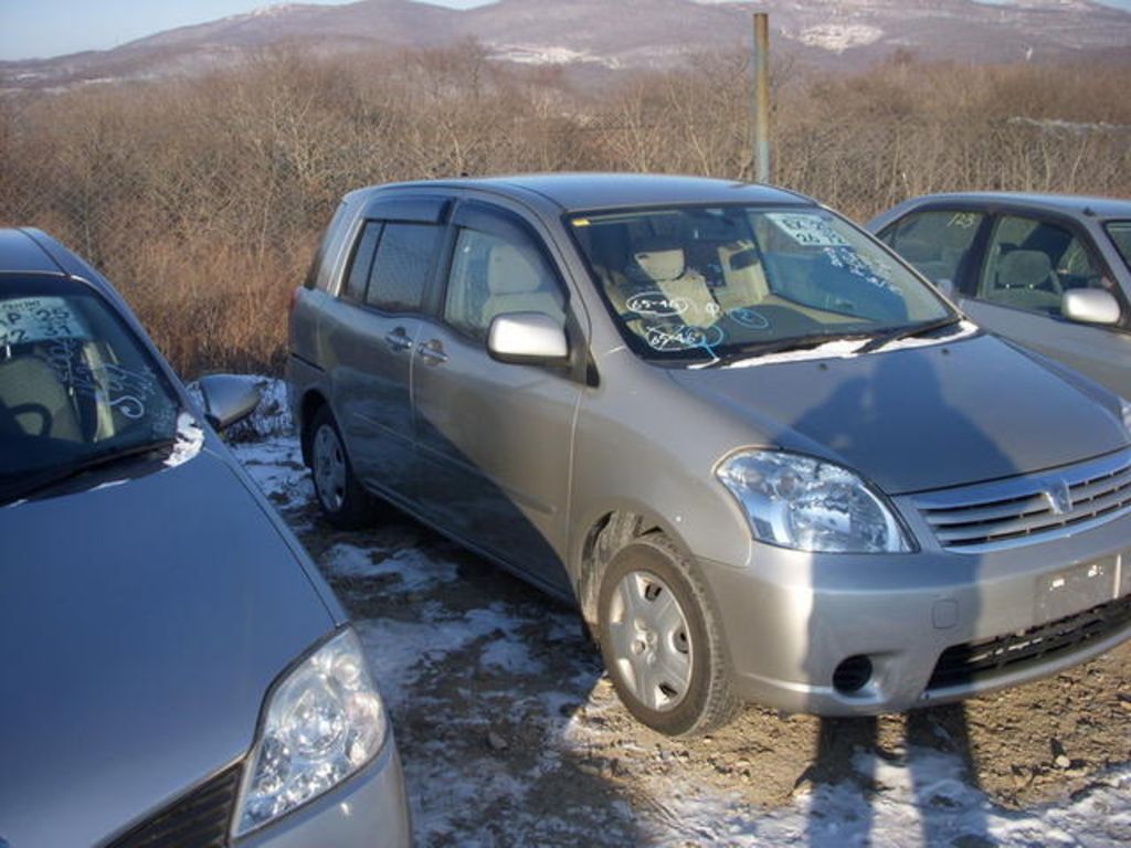 2002 Toyota Raum