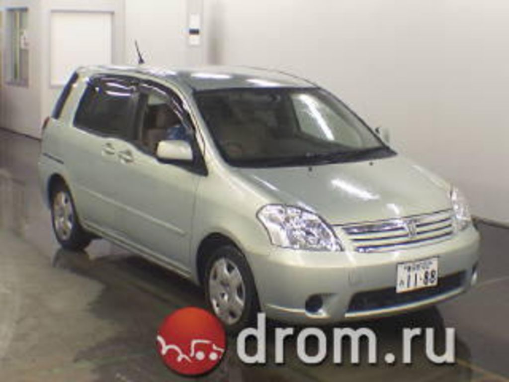 2003 Toyota Raum