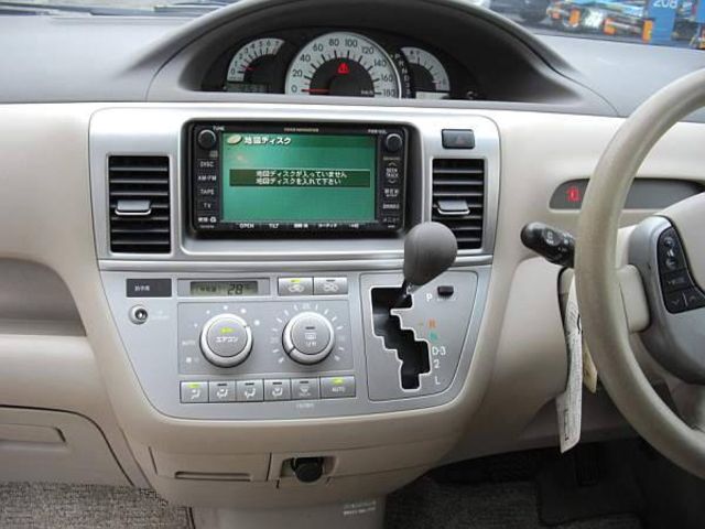 2003 Toyota Raum