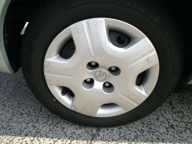 2003 Toyota Raum