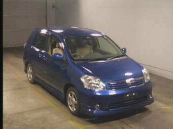 2003 Toyota Raum