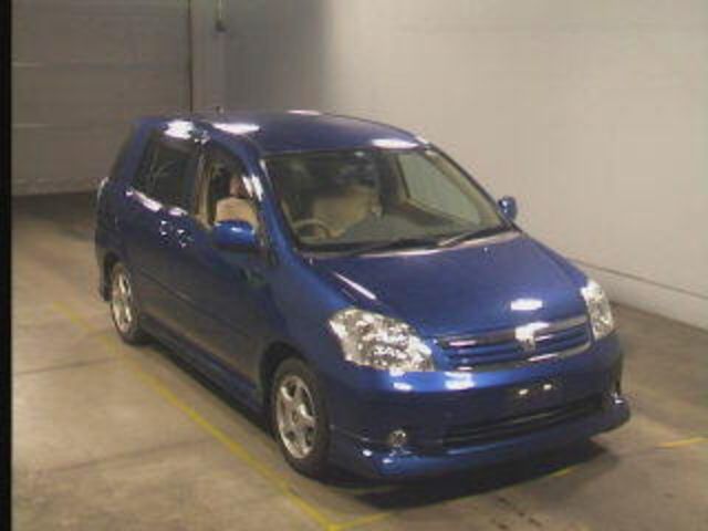 2003 Toyota Raum