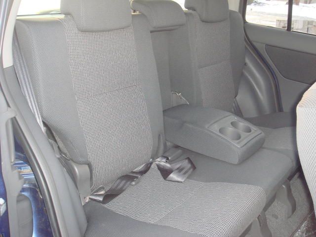 2003 Toyota Raum
