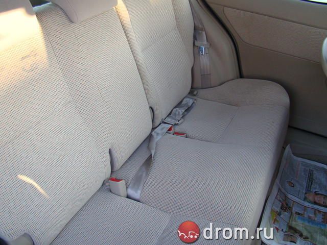 2003 Toyota Raum