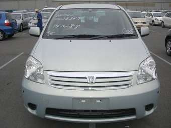 2003 Toyota Raum