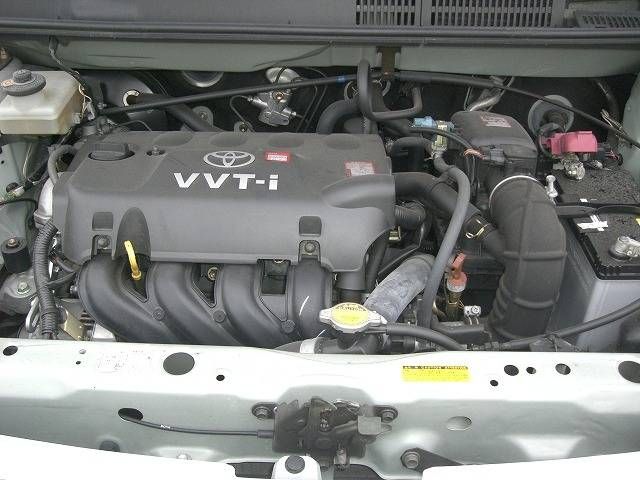 2003 Toyota Raum