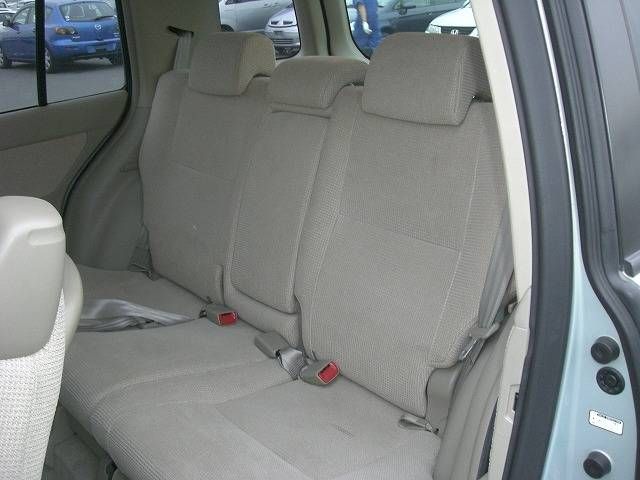 2003 Toyota Raum