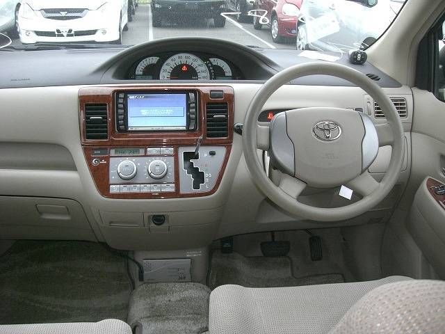 2003 Toyota Raum