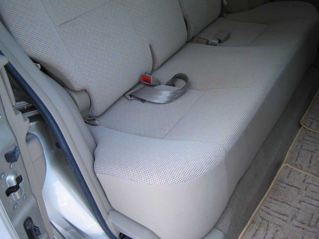 2003 Toyota Raum
