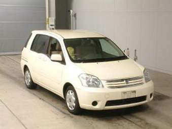 2003 Toyota Raum