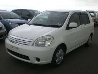 2003 Toyota Raum