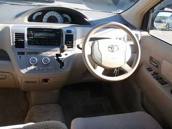 2003 Toyota Raum