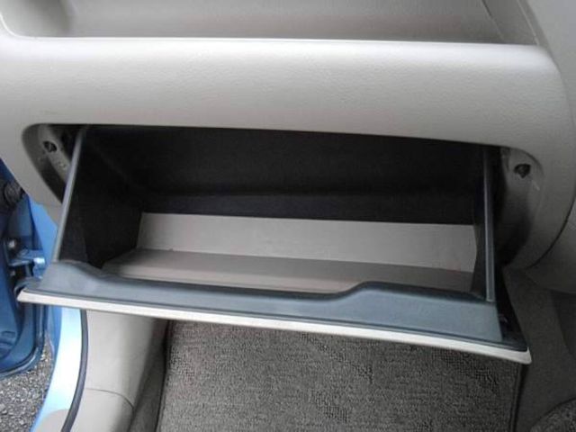 2003 Toyota Raum