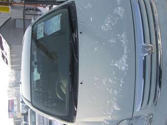 2003 Toyota Raum Pictures