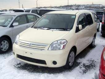 2003 Toyota Raum For Sale