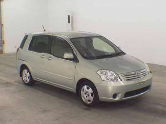 2003 Toyota Raum Photos