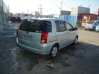 2003 Toyota Raum Pics