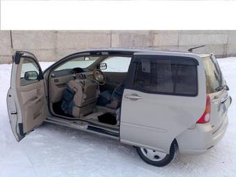 2003 Toyota Raum For Sale