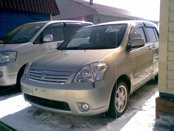 2003 Toyota Raum For Sale